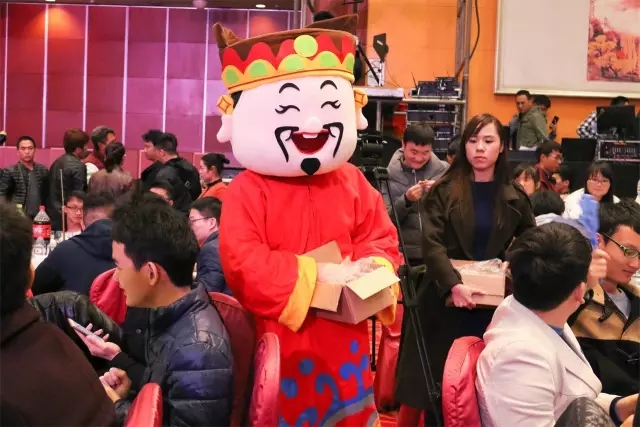 1490673332334240.jpg 640.webp (10).jpg